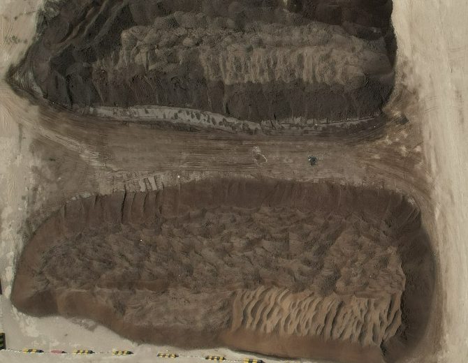 Hydrocarbon-contaminated-material-in-Kuwait-670x520