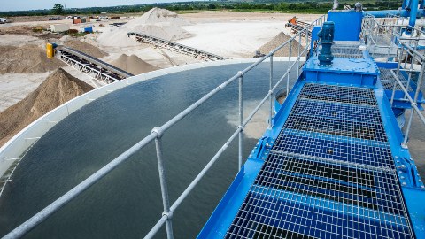 Water-Management-Extractives-Industry-480x270