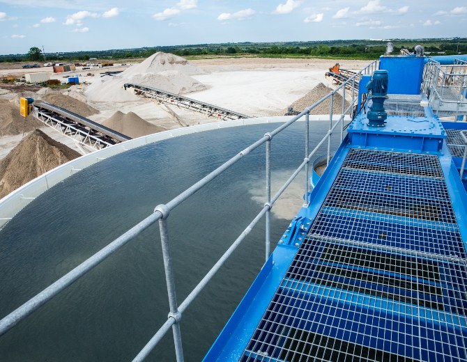 Water-Management-Extractives-Industry-670x520