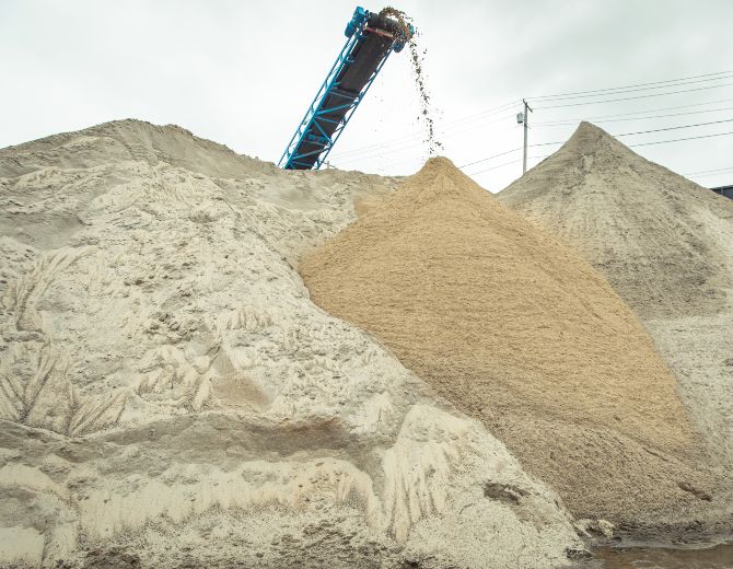 Posillico-Sand-Stockpile-670x520