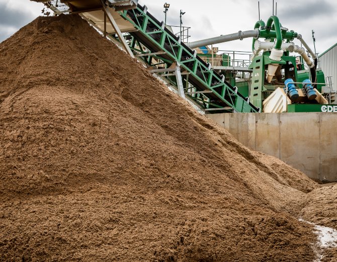 SRC-Group-Large-sand-output-stockpile-670x520