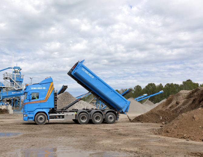 Roma-Grus-SE-Waste-Material-Delivery-On-Roma-Grus-670x520