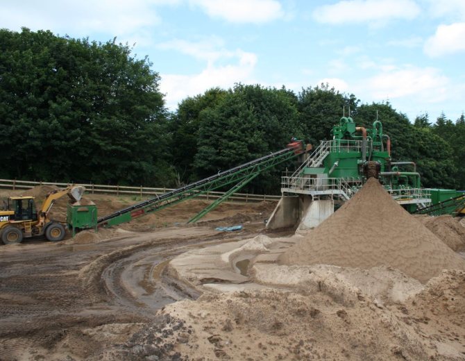 Independent-Aggregates-Feed-system-for-Evowash-CFCU-washing-plant-670x520